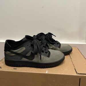 NIKE DUNK LOW x COMME DES GARÇONS